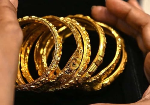 Why gold prices are dropping?