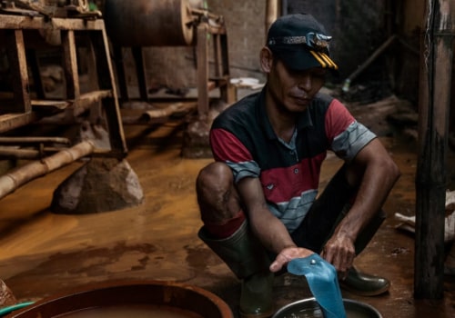 How does gold mining release mercury?